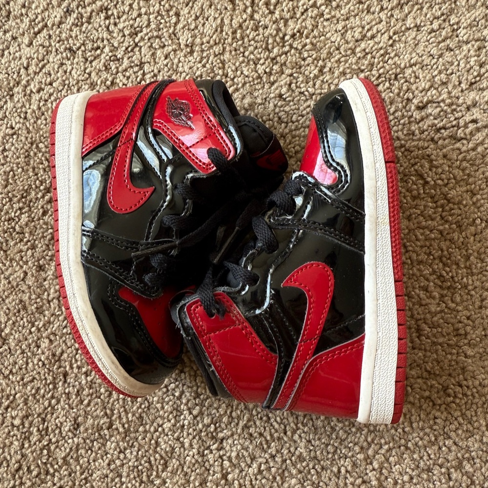 Jordan 1 Retro High OG Toddle Size 7c Black/Varsity Red-White